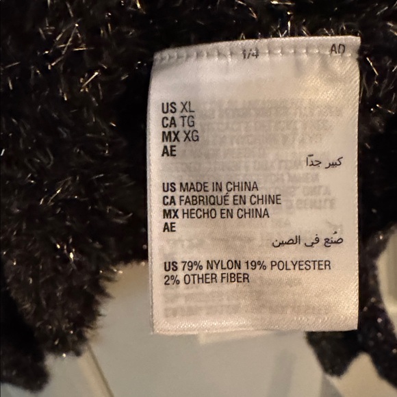 On 34th Sweater - Picture 10 of 13